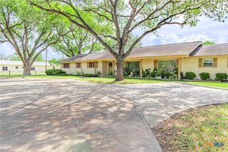 1101 Salem Road, Victoria, TX 77904