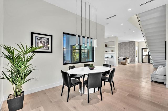 9264 Dickens Ave, Surfside, FL 33154