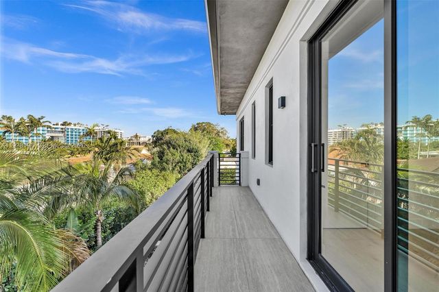 9264 Dickens Ave, Surfside, FL 33154