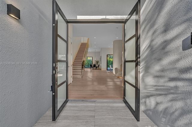 9264 Dickens Ave, Surfside, FL 33154