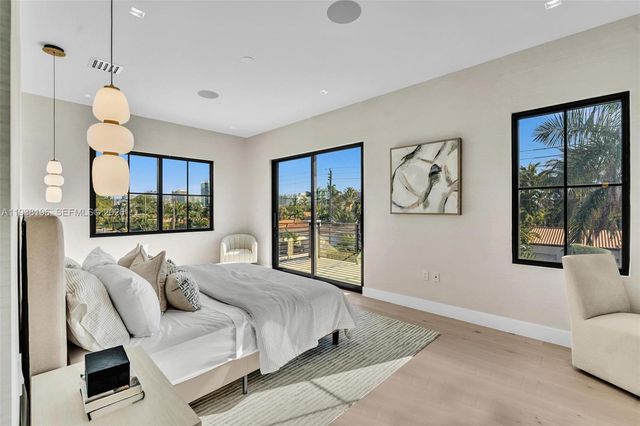 9264 Dickens Ave, Surfside, FL 33154