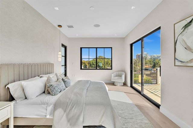 9264 Dickens Ave, Surfside, FL 33154