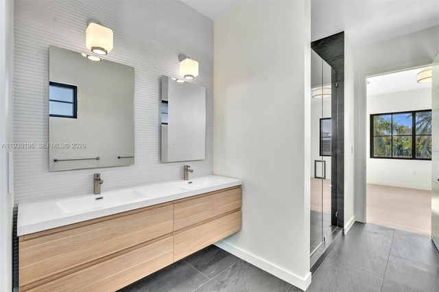 9264 Dickens Ave, Surfside, FL 33154