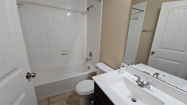617 Katmai CIR, Pflugerville, TX 78660