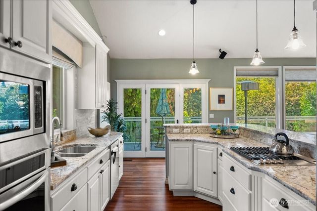 3324 Deer Island Drive E, Lake Tapps, WA 98391