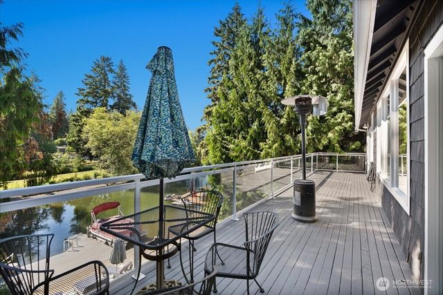3324 Deer Island Drive E, Lake Tapps, WA 98391