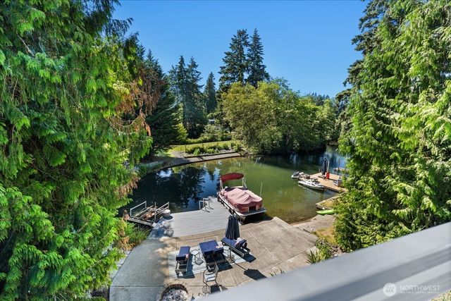 3324 Deer Island Drive E, Lake Tapps, WA 98391