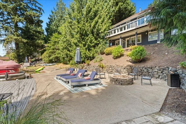 3324 Deer Island Drive E, Lake Tapps, WA 98391