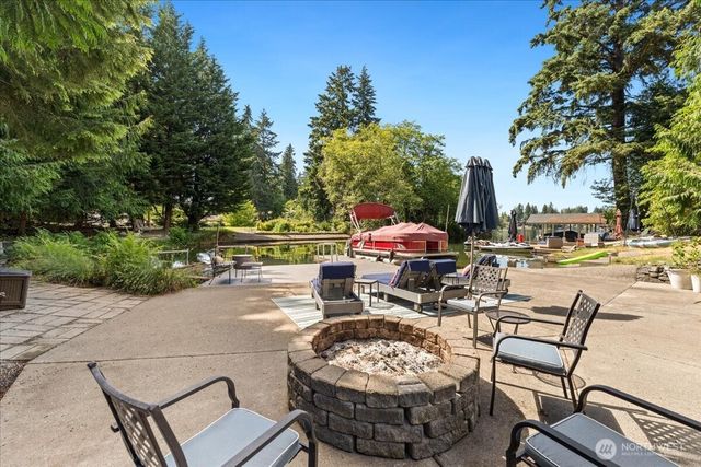 3324 Deer Island Drive E, Lake Tapps, WA 98391