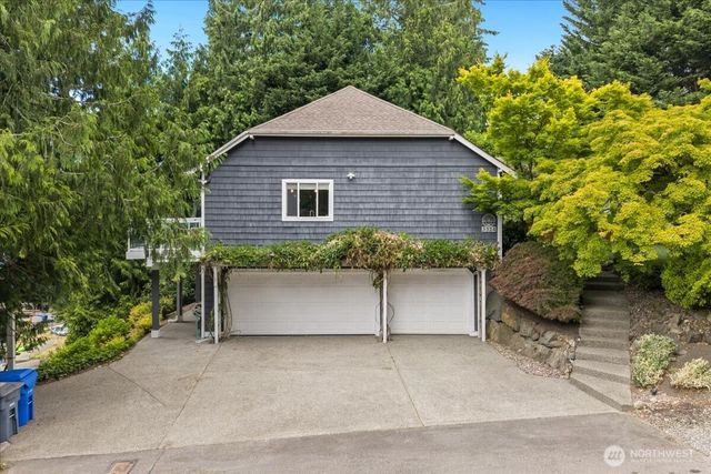 3324 Deer Island Drive E, Lake Tapps, WA 98391