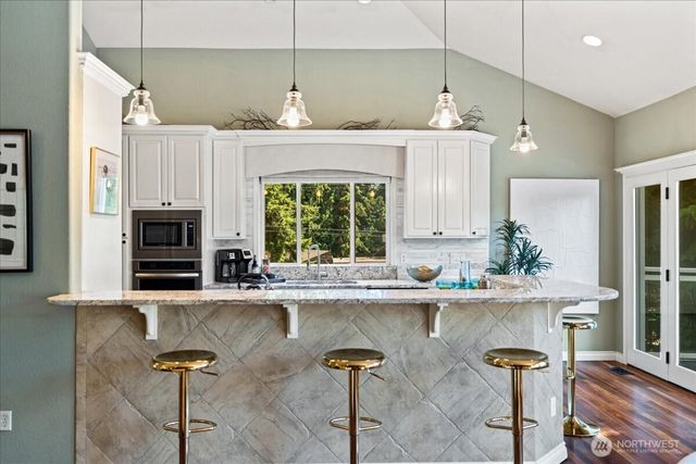 3324 Deer Island Drive E, Lake Tapps, WA 98391