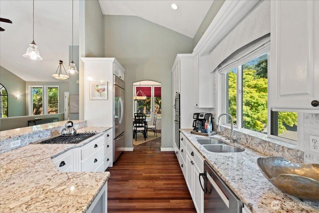 3324 Deer Island Drive E, Lake Tapps, WA 98391