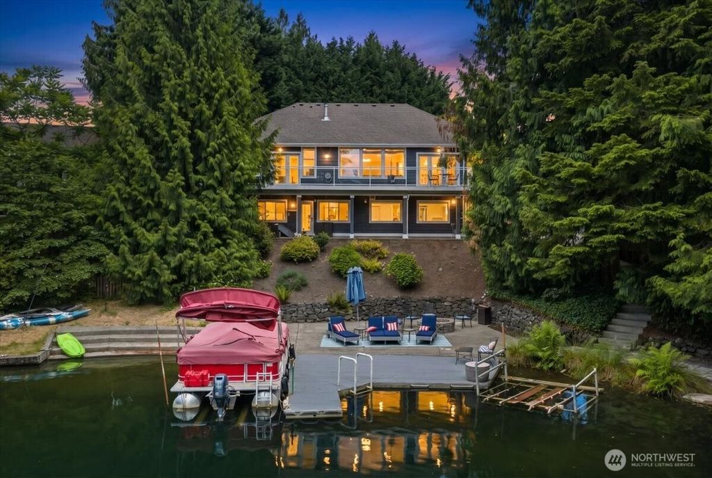 3324 Deer Island Drive E, Lake Tapps, WA 98391