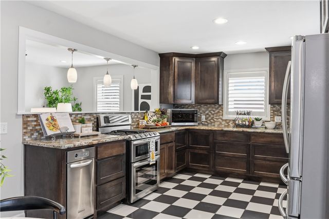 1617 W Shadowridge Drive, Fayetteville, AR 72701