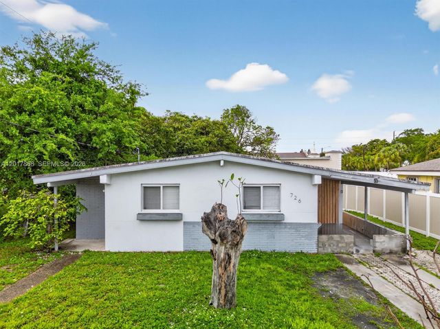 726 Phippen Waiters Rd, Dania Beach, FL 33004