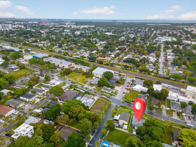 726 Phippen Waiters Rd, Dania Beach, FL 33004