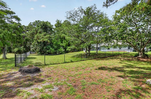 16074 66th Court N, Loxahatchee, FL 33470