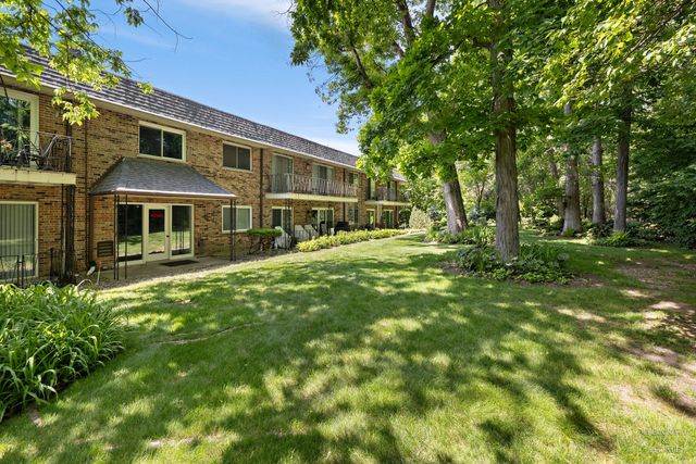 191 Hillcrest Terrace 2A, Bloomingdale, IL 60108