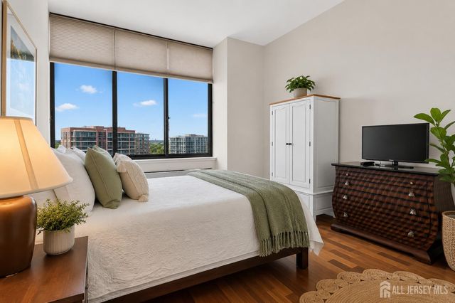 1 Spring Street 2506, New Brunswick, NJ 08901