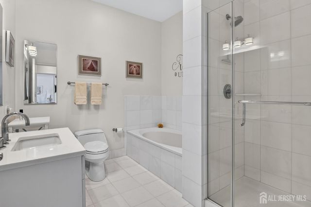 1 Spring Street 2506, New Brunswick, NJ 08901
