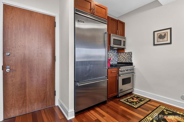 1 Spring Street 2506, New Brunswick, NJ 08901