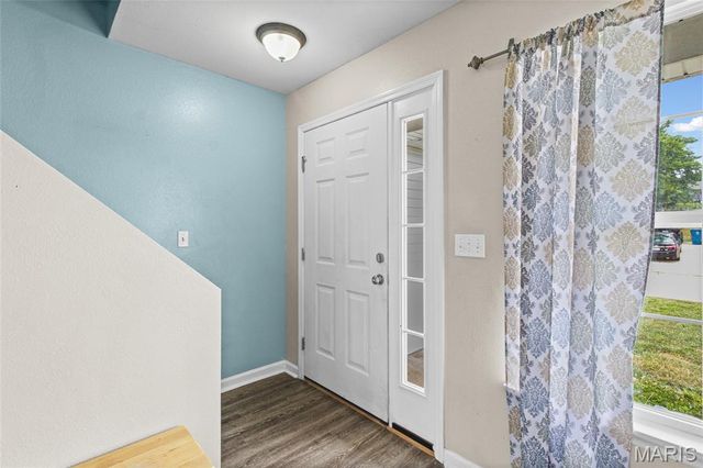 1708 Saint Charles Drive, Hillsboro, MO 63050