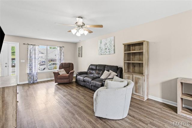 1708 Saint Charles Drive, Hillsboro, MO 63050