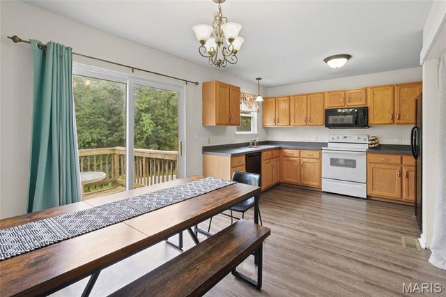 1708 Saint Charles Drive, Hillsboro, MO 63050