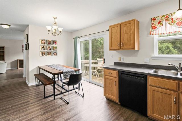 1708 Saint Charles Drive, Hillsboro, MO 63050