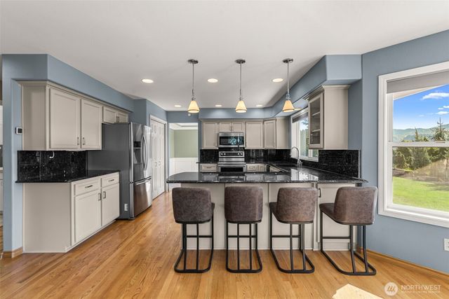 2205 N Devon Avenue, East Wenatchee, WA 98802