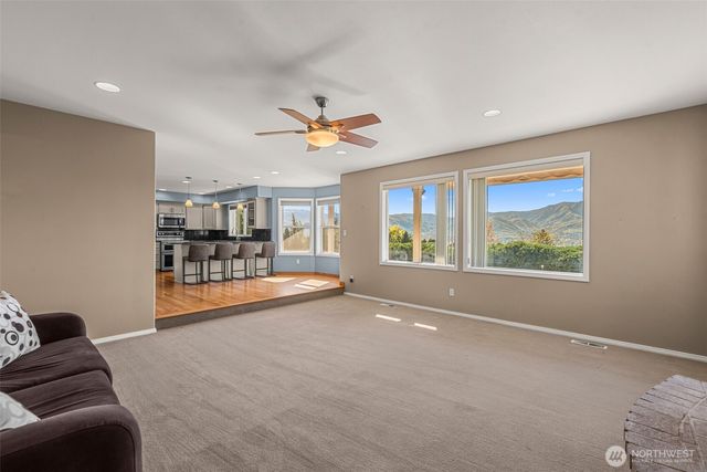 2205 N Devon Avenue, East Wenatchee, WA 98802