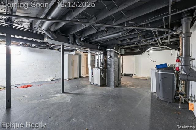 6080 Northrup Drive, Waterford, MI 48329