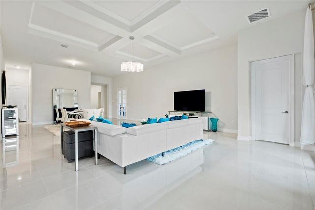 9132 Balsamo Drive, Palm Beach Gardens, FL 33412