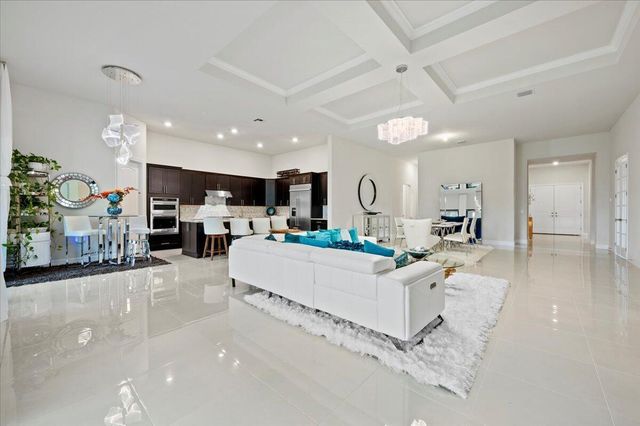 9132 Balsamo Drive, Palm Beach Gardens, FL 33412