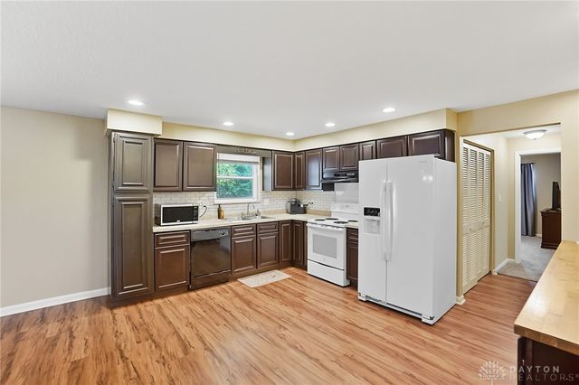 1063 Royalton Drive, Vandalia, OH 45377