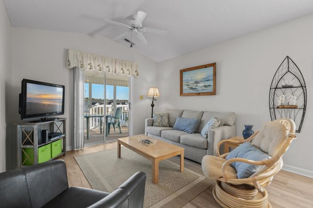 215 Landing Rd Apt I, North Myrtle Beach, SC 29582