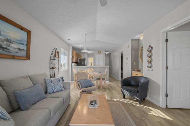 215 Landing Rd Apt I, North Myrtle Beach, SC 29582