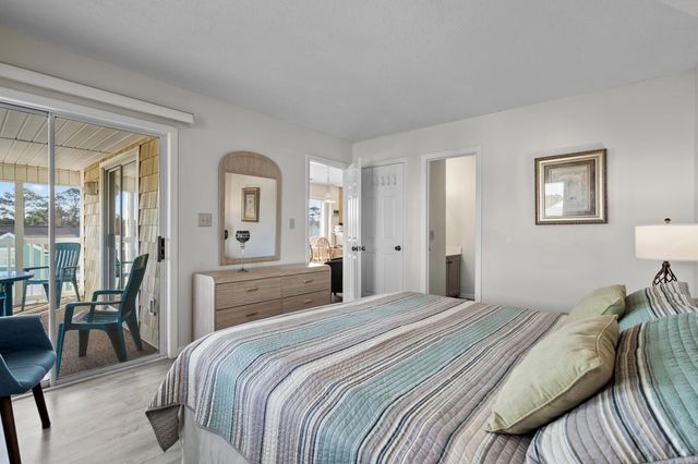 215 Landing Rd Apt I, North Myrtle Beach, SC 29582