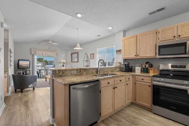 215 Landing Rd Apt I, North Myrtle Beach, SC 29582