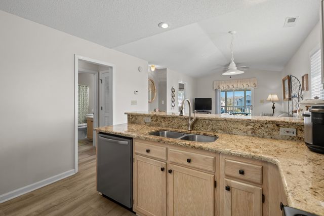 215 Landing Rd Apt I, North Myrtle Beach, SC 29582