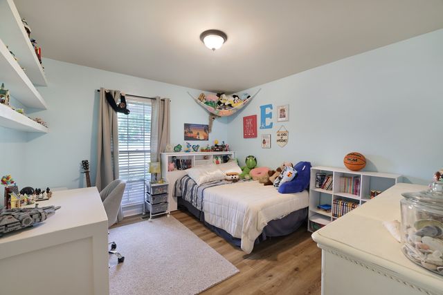 112 Deerfield Dr, Columbia, TN 38401