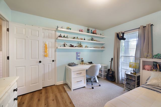 112 Deerfield Dr, Columbia, TN 38401