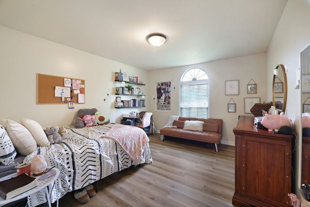 112 Deerfield Dr, Columbia, TN 38401