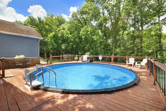 112 Deerfield Dr, Columbia, TN 38401