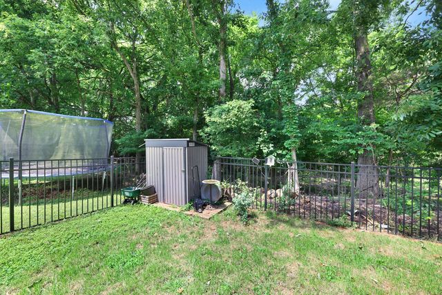 112 Deerfield Dr, Columbia, TN 38401