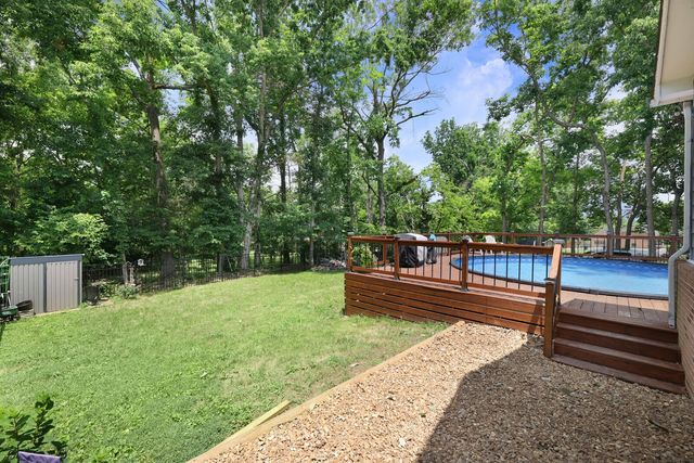 112 Deerfield Dr, Columbia, TN 38401