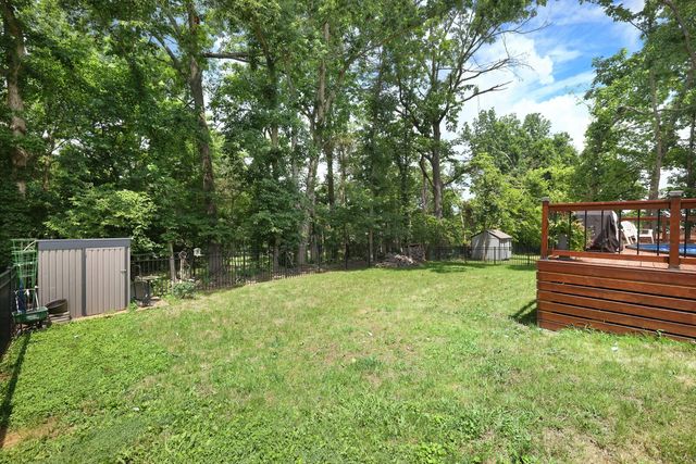112 Deerfield Dr, Columbia, TN 38401