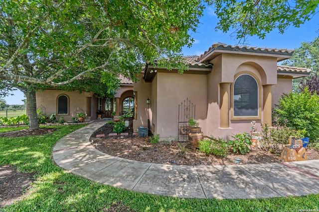 1379 COUNTY ROAD 4516, Castroville, TX 78009