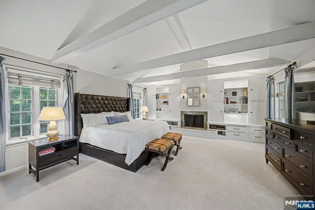 22 Birchwood Place, Tenafly, NJ 07670