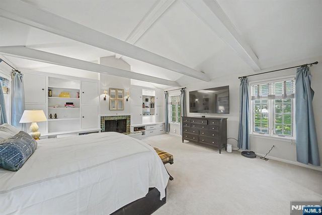 22 Birchwood Place, Tenafly, NJ 07670